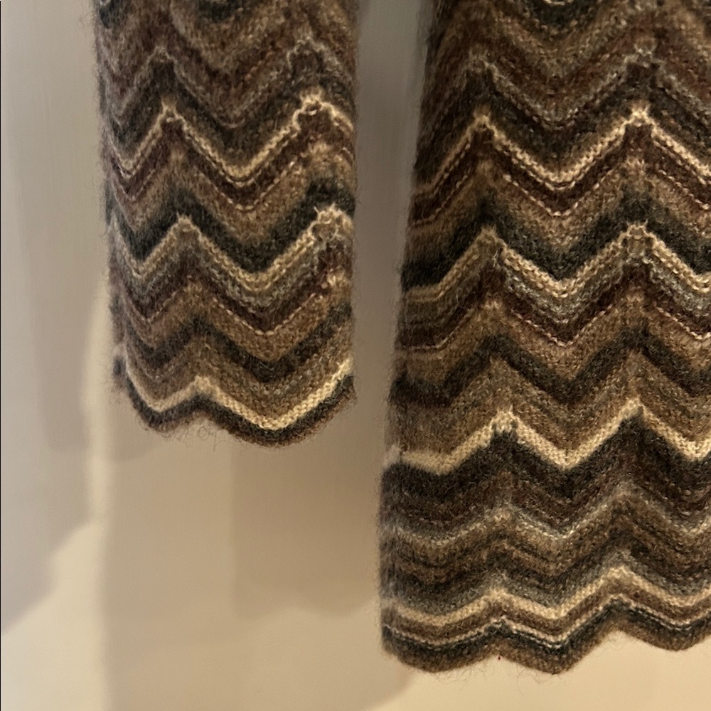 Brown Zigzag Pattern Cardigan - image 4